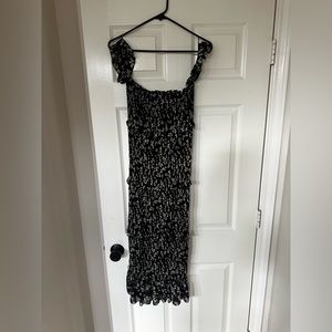 Shein body con floral dress. Size medium.